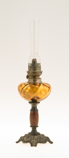 Lampa naftowa
