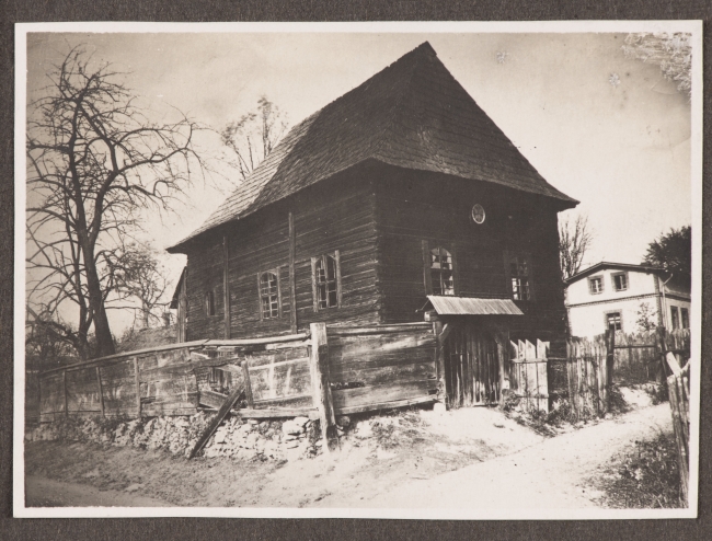 Fotografia synagogi w Cieszowej