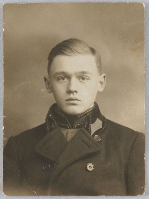 Fotografia portretowa przedstawiająca chłopca
