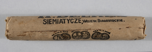 Ćwieki drewniane w opakowaniu firmowym