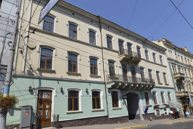 Hotel Central w Czerniowcach (wuł. Hołowna 34)