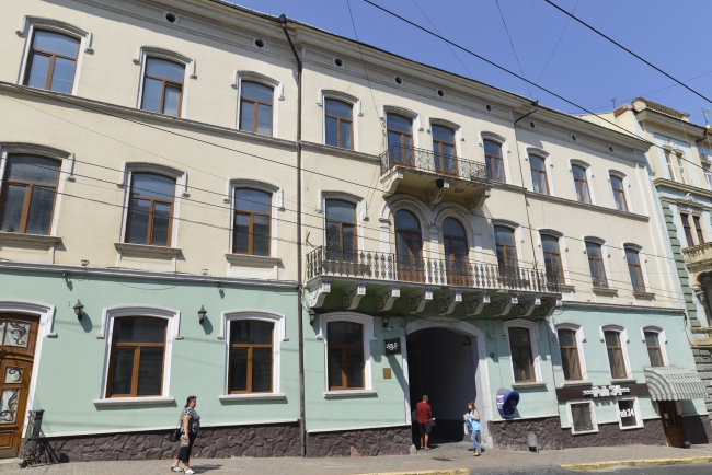 Hotel Central w Czerniowcach (wuł. Hołowna 34)