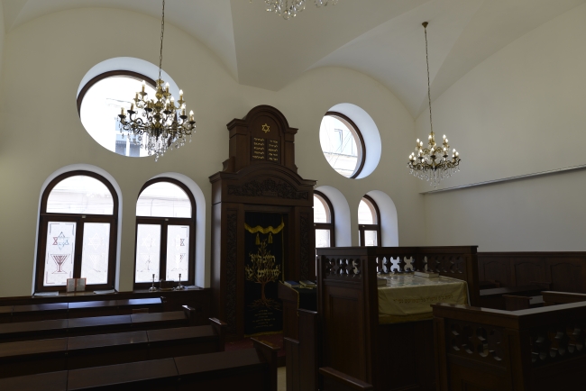 Synagoga Główna (Kornów) w Czerniowcach (wuł. Sadowśkoho 11)