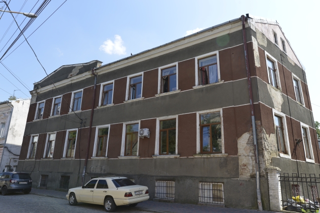 Szkoła Safa Iwrija w Czerniowcach (wuł. Synahohy 6)