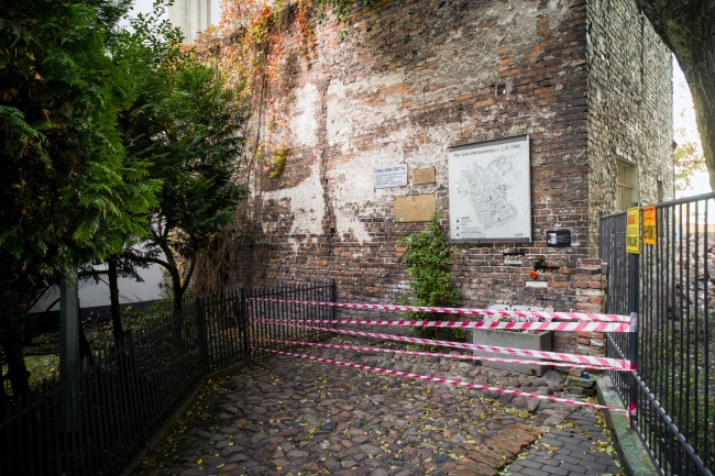 Fragment muru getta warszawskiego