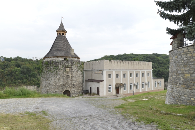 Wielka Synagoga Rzemieślnicza w Kamieńcu Podolskim (wuł. Wały 1)