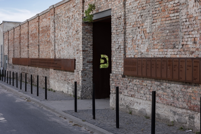 Umschlagplatz przy ul. Turystycznej. Instalacja artystyczna „Nie/Pamięć Miejsca”