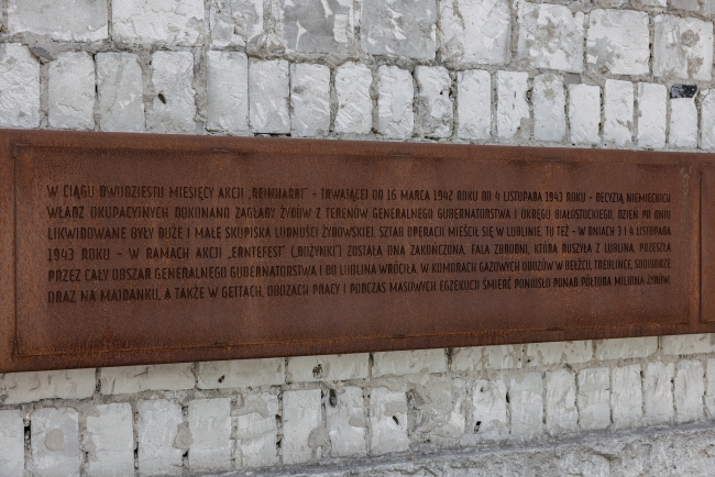 Umschlagplatz przy ul. Turystycznej. Instalacja artystyczna „Nie/Pamięć Miejsca”