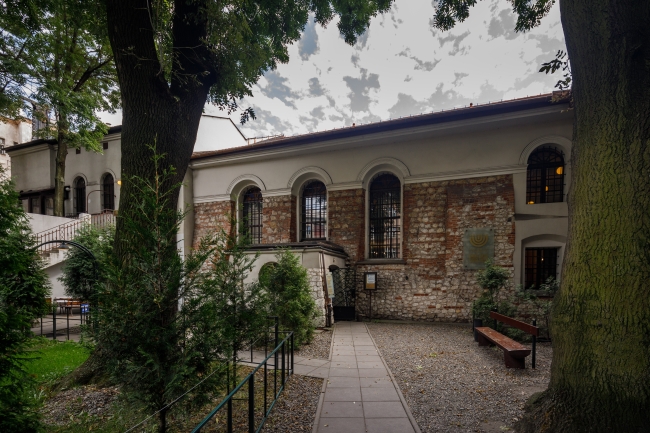 Synagoga Kupa, widok od Miodowej 27