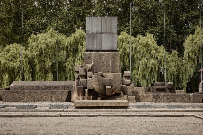 Miejsce Pamięci i Muzeum Auschwitz-Birkenau. Były niemiecki nazistowski obóz koncentracyjny i zagłady. Międzynarodowy Pomnik Ofiar Obozu